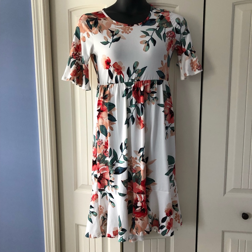 Hellopink Floral Dress With Full Skirt